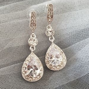 NEW Bridal Bride Crystal Dangle Drop earrings